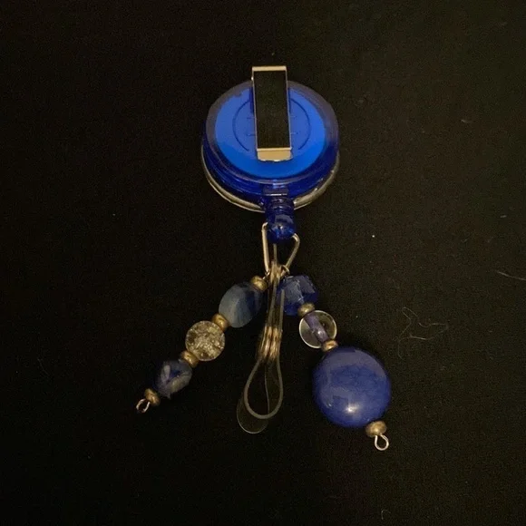 Hand crafted UK retractable badge holder - Picture 5 of 6